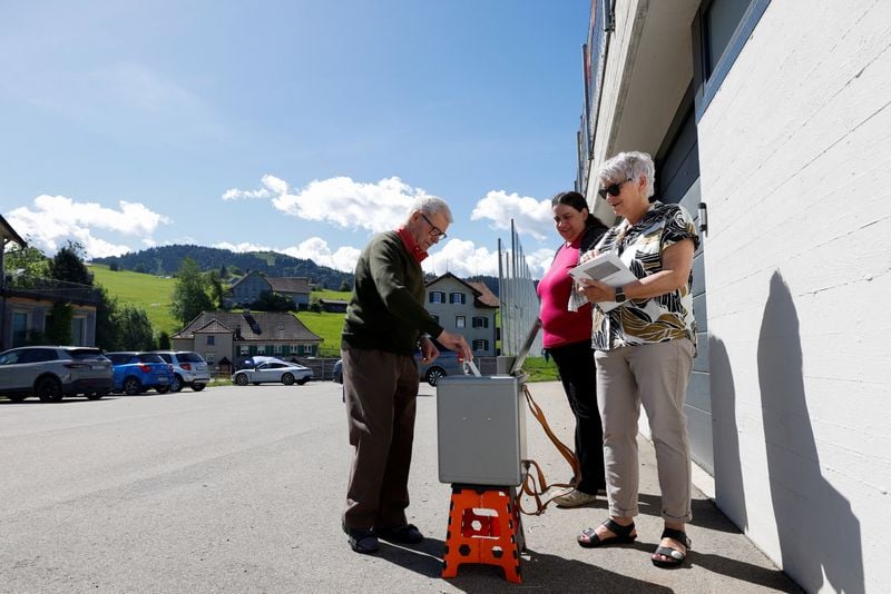 You are currently viewing Older voters, cities led rejection of Swiss population cap, data show
