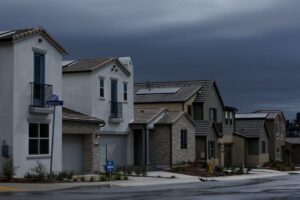 Read more about the article US homebuilder sentiment falls in June amid rising costs