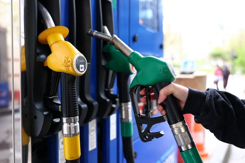 You are currently viewing French economic growth seen at 0.7% in 2026 as oil shock hits consumers, says INSEE