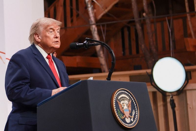 You are currently viewing Trump says ’nobody’ attacked Iran girls’ school ’on purpose’