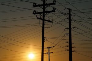 Read more about the article Top US energy regulator pushes grids to overhaul data center power rules