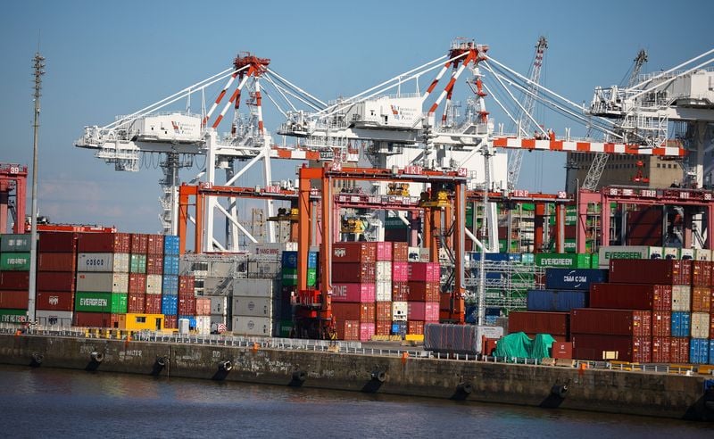You are currently viewing Argentina logs $3.5 billion trade surplus in May, topping expectations