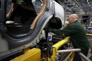 Read more about the article UK manufacturing orders shrink at fastest rate since 2020, CBI says