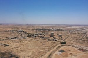 Read more about the article Exclusive-Iraq to consider all options if OPEC quota is not raised, has weighed exit, sources say