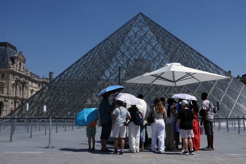 You are currently viewing France sounds alarm as Europe’s deadly heatwave takes its toll