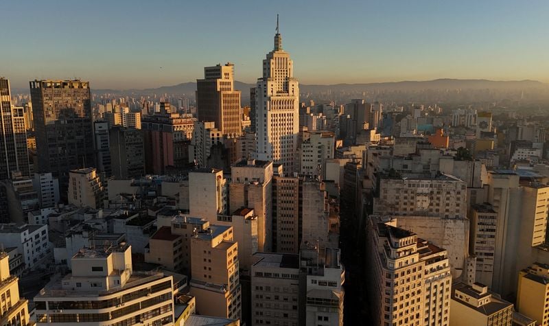 You are currently viewing Brazil posts narrower-than-expected current account deficit in May