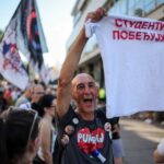 Read more about the article Serbians to keep up protest after President Vucic says he will step down