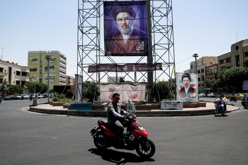 You are currently viewing Mediators set up de-escalation channels ahead of US-Iran talks, source says