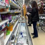 Read more about the article US consumer confidence edges up in June; labor market perceptions deteriorate