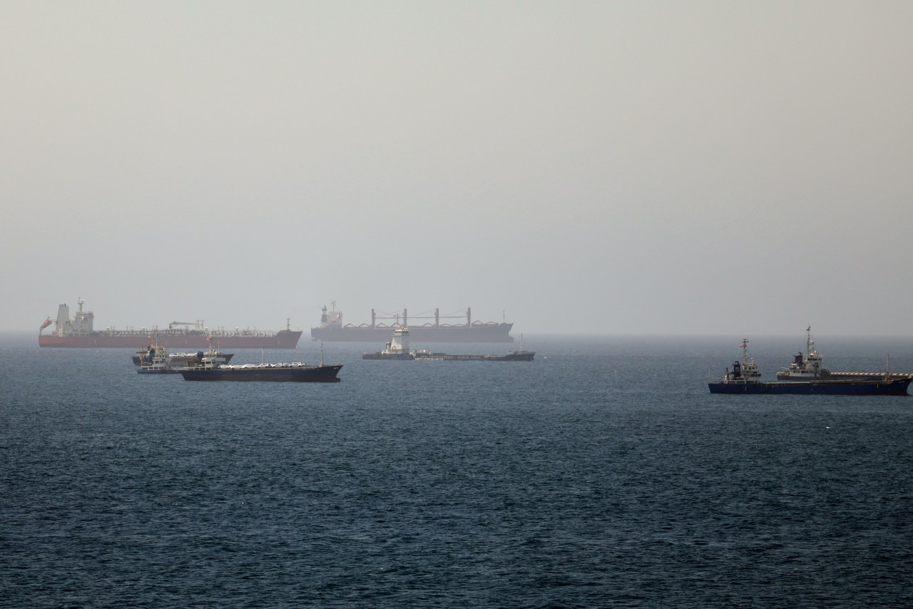 You are currently viewing A surprise from the monthslong closure of the Strait of Hormuz is that the global economy didn’t suffer a more severe shock. Here’s why.
