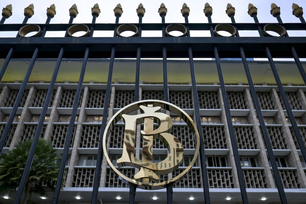 You are currently viewing Bank Indonesia Raises Rates Again to Defend Rupiah