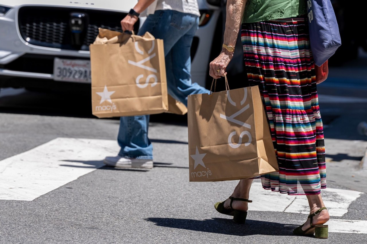 You are currently viewing Consumer Sentiment Improves Slightly in June but Remains Sluggish