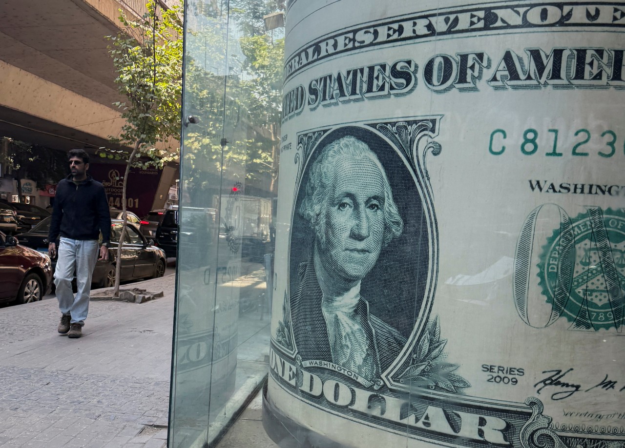 You are currently viewing Dollar Rises to One-Year High on Increased Prospects of Higher U.S. Interest Rates
