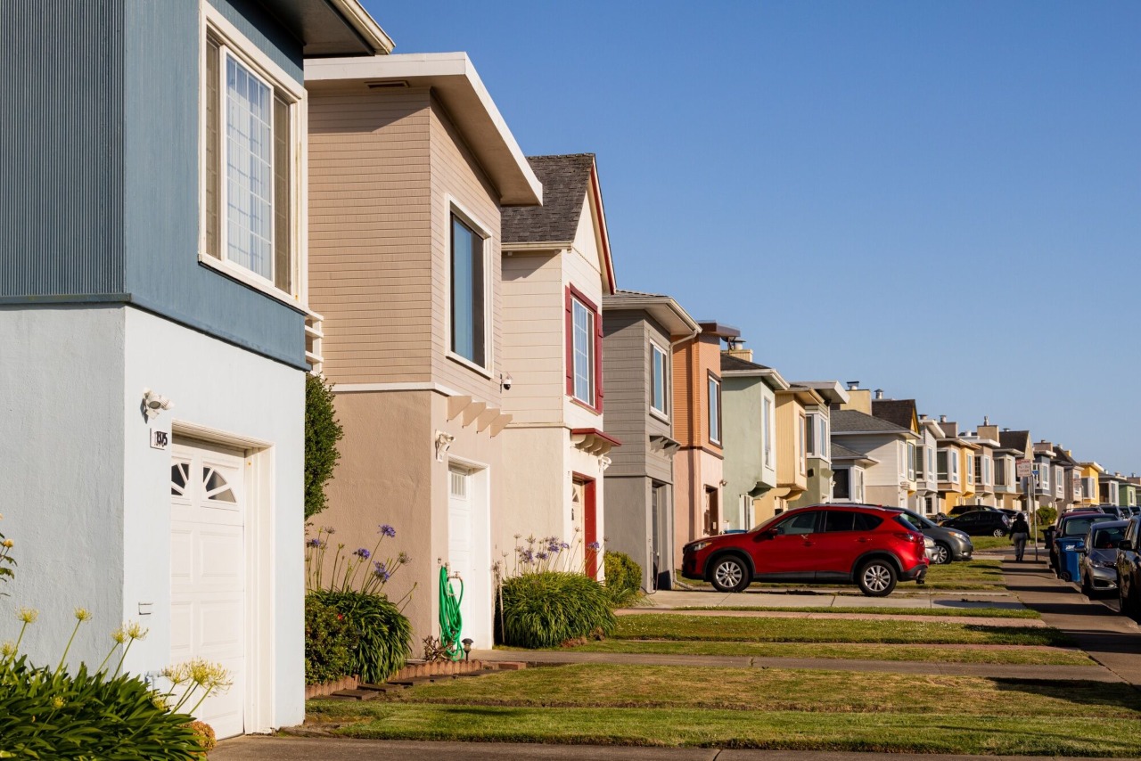 You are currently viewing The U.S. mortgage market is locked in a tug of war, leaving home buyers and refinancers caught between a brief respite in geopolitical tensions and a hawkish Fed