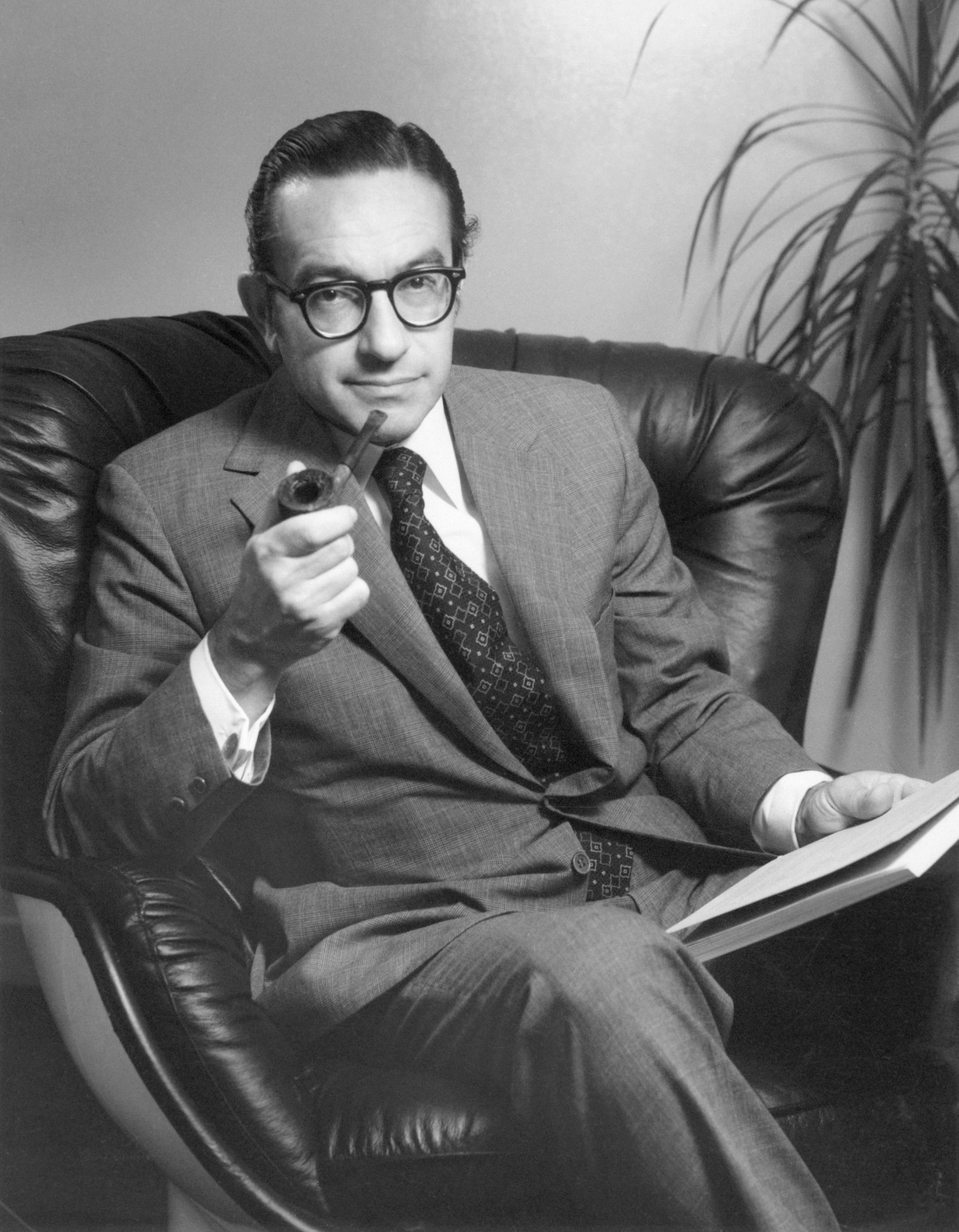 You are currently viewing Alan Greenspan, who piloted the economy through two decades of global upheaval but who critics say fell short on financial regulation, has died. He was 100.
