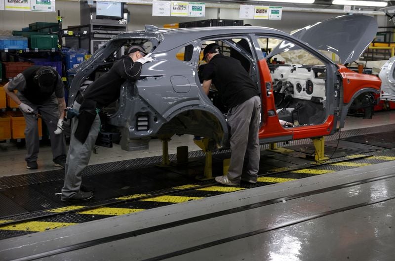 You are currently viewing UK manufacturing activity cools despite stockpiling boost to output, PMI shows