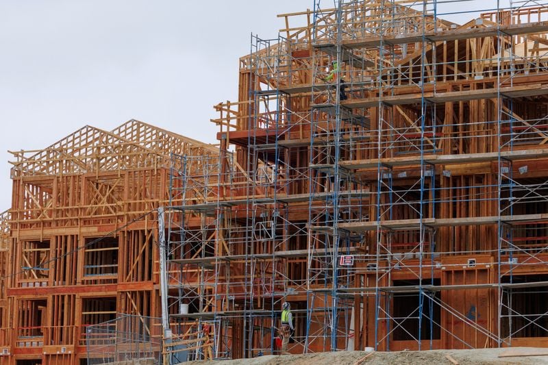 You are currently viewing US construction spending inches up in May, but homebuilding weak
