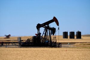 Read more about the article Oil falls after US, Iran talks conclude in Doha