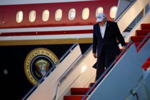 Read more about the article Analysis-Trump biofuel goals hit reality as US plants lag