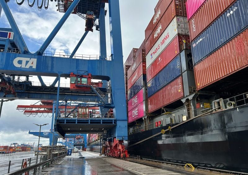 You are currently viewing EU trade with US hits record despite tariff tensions, study shows
