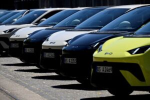 Read more about the article Global EV demand rises again as Europe offsets China, U.S. weakness