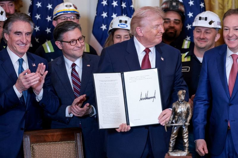 You are currently viewing Trump clean energy policies linked to $83 billion in delayed or canceled projects