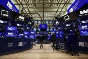 Read more about the article Morning Bid: Damp Squib