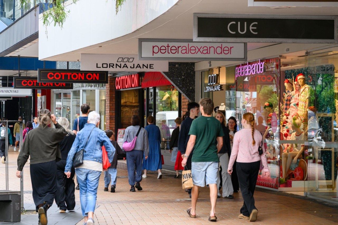 You are currently viewing New Zealand’s Second-Quarter Inflation Jumps on Fuel-Price Surge