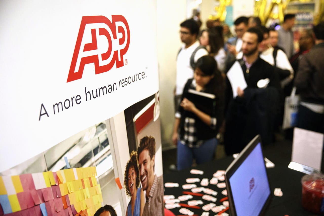You are currently viewing ADP to Launch Monthly Pay Tracking Indicator in Canada, Offering Look Inside Labor Market