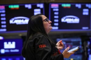 Read more about the article Stocks Lower Ahead of Fed Rate Decision