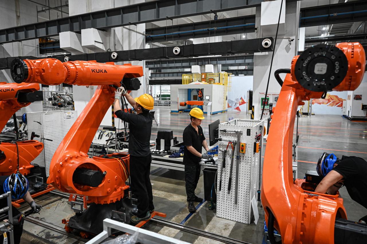 You are currently viewing China’s Factory Activity Gauge Unexpectedly Signals Contraction