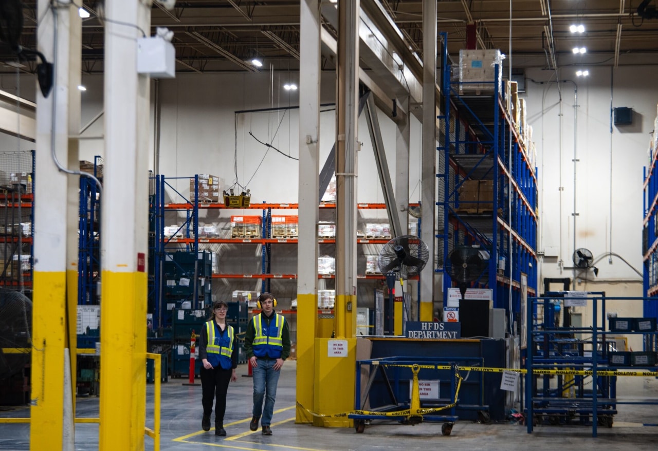 You are currently viewing Canadian Factory Sales Rise 1.3% to Record in May