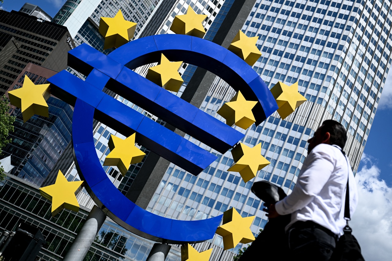 You are currently viewing Eurozone Inflation Declines as Energy Shock Fades in Relief for ECB