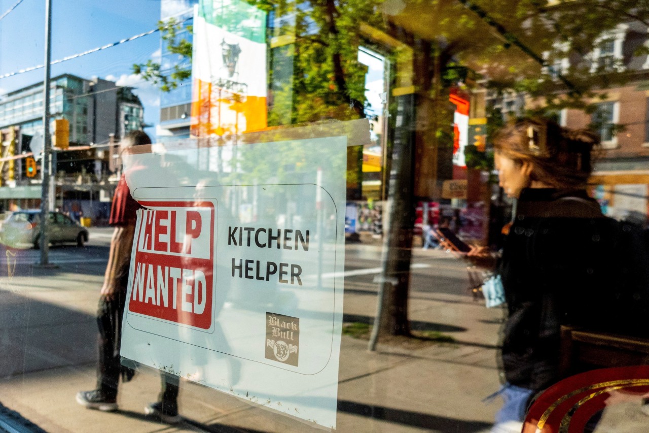 You are currently viewing Canada Unemployment Rate Slips to 6.5% in June
