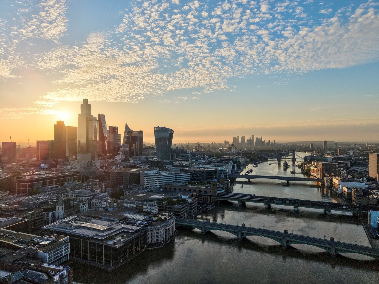 You are currently viewing U.K. Economy Grows Slightly as High Energy Costs Continue to Weigh