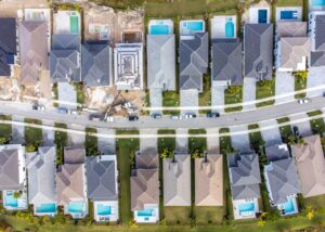 Read more about the article Heard on the Street: A law aims to make Wall Street investors feel unwelcome in the market for existing homes—while urging them to build more