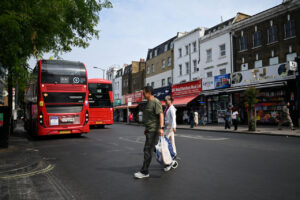 Read more about the article U.K. Consumer Confidence Jumps Amid ‘Burnham Bounce’