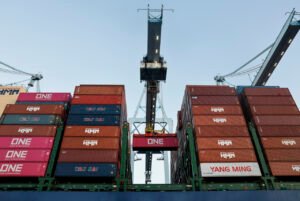Read more about the article World Trade Flows Continue Recovery in June
