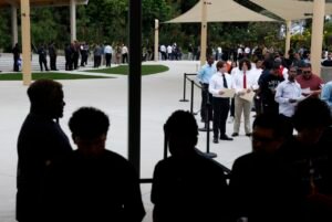 Read more about the article A smaller supply of potential workers is keeping unemployment low, but it is a challenge for the economy at large