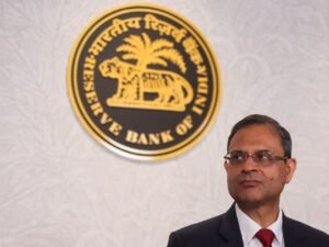 Read more about the article India’s Central Bank Holds Rates as Iran Crisis Keeps Risks High