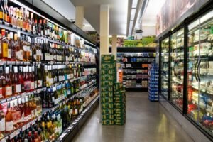 Read more about the article New tariffs have kicked in on U.S. imports from Canada after trade talks collapsed. Canada intends to set retaliatory tariffs starting in September. Here’s what to know about the new levies.