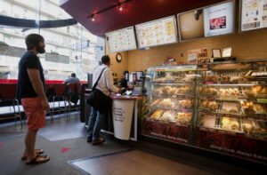 Read more about the article Canada Services PMI Improves in July Yet Remains in Contraction Territory