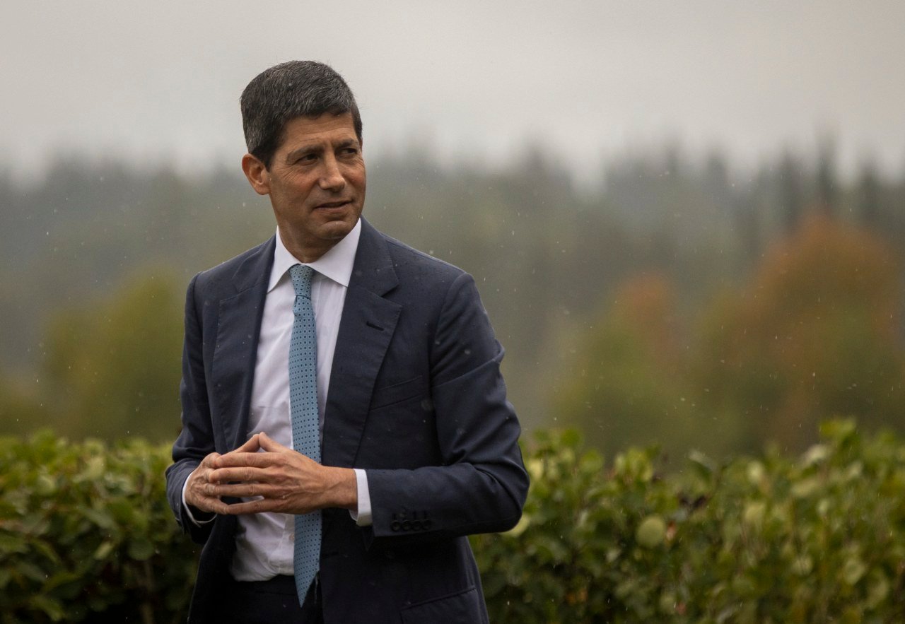 You are currently viewing Federal Reserve Chairman Kevin Warsh signaled the central bank may not be done fighting inflation