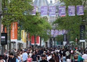Read more about the article Eurozone Retail Sales Retreat as Consumers Still Fret Over War