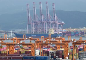 Read more about the article South Korea’s Exports Extend Chip-Led Growth in August