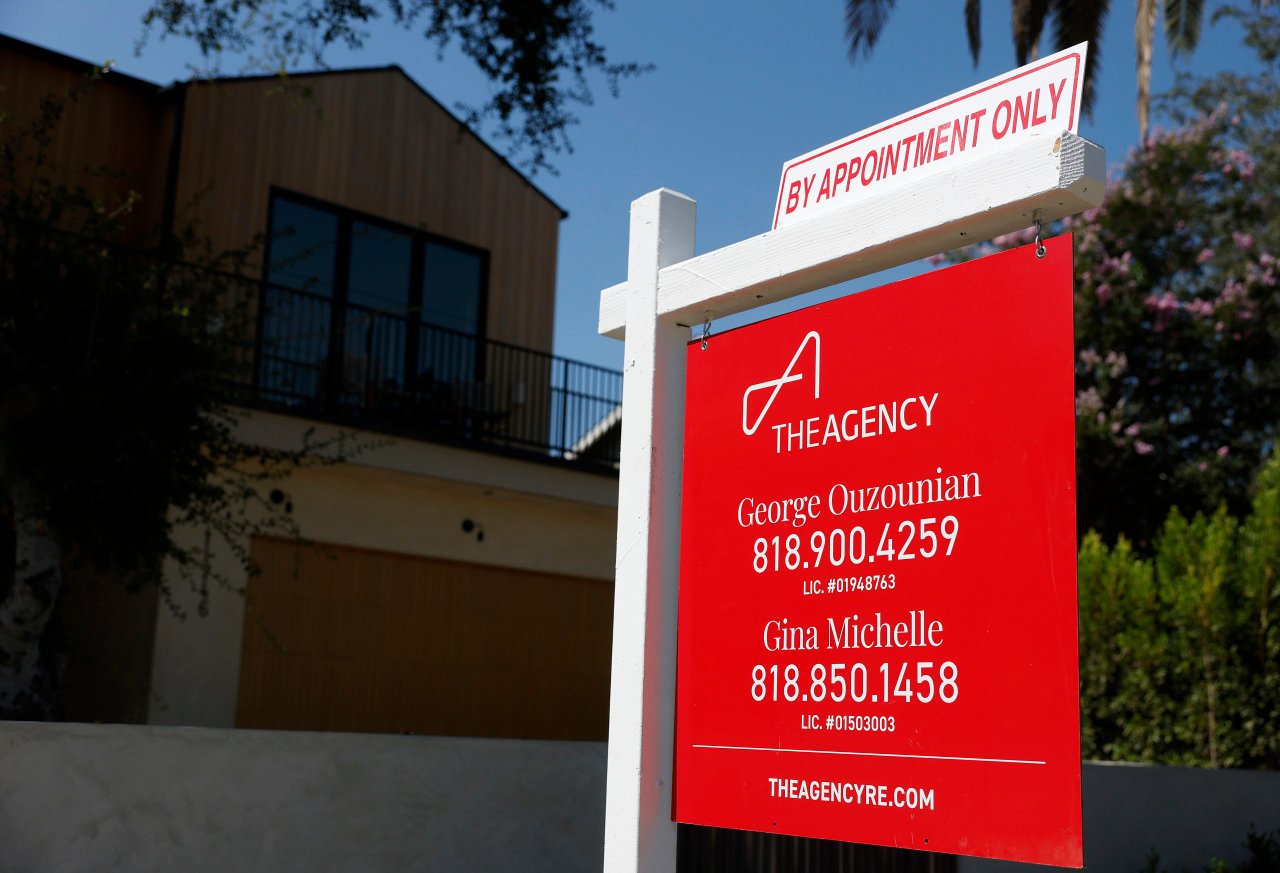 You are currently viewing U.S. Mortgage Rates Top 7% For First Time in 15 Months