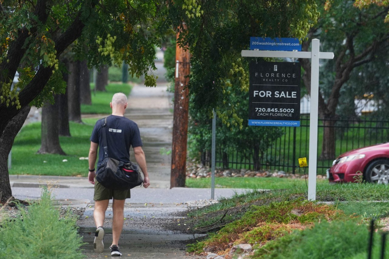 You are currently viewing The housing market is approaching the highest mortgage rate since January 2025, likely spooking home buyers and home builders even more
