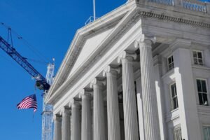Read more about the article U.S. Treasury Yields Edge Lower, German 10-Year Bund Yield Hits New 15-Year High