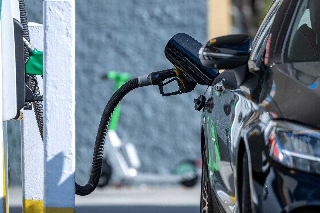 You are currently viewing For most Americans, oil-fueled inflation shows up most quickly in their gas tanks. The big question is whether fuel prices will eventually start increasing prices for other goods and services. 