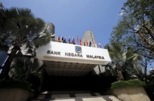 Read more about the article Malaysia Central Bank Holds Rates as Growth Stays Firm
